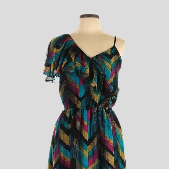 Allen B Schwartz Colorful Chevron Ruffled Shoulder Flowy Maxi Dress Size 10 - Picture 3 of 8